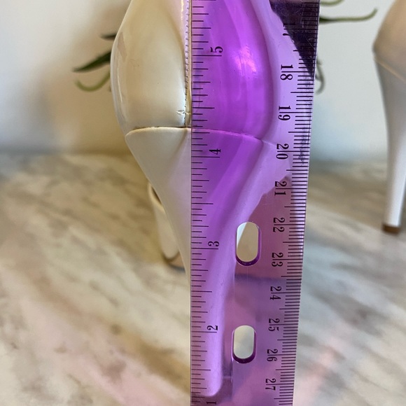 Call it spring white high heels - Picture 5 of 5